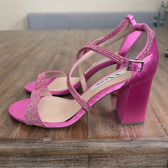 NINA Shoes Henesi Rhinestone Open Toe Hot Pink Heels Satin SZ 7.5 - Picture 3 of 13